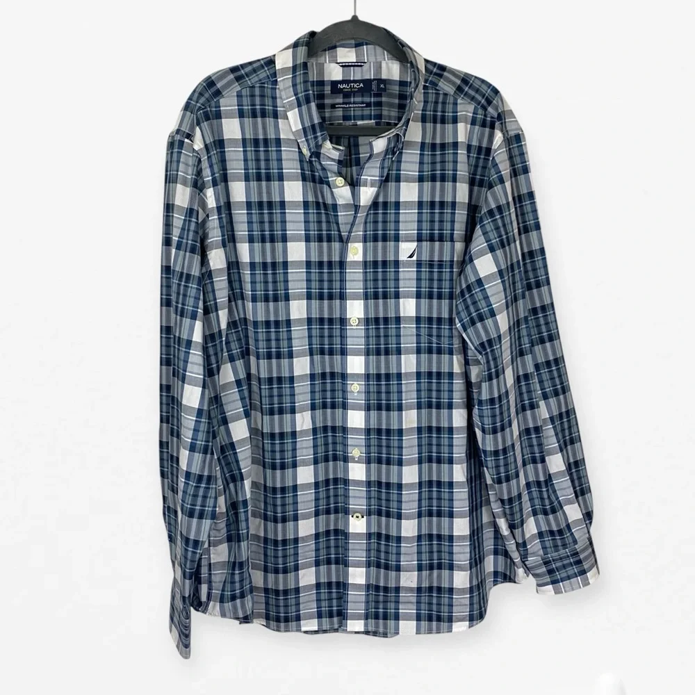 Nautica Blue and White Casual wrinkle resistant Button Down Shirt XL - Picture 1 of 5